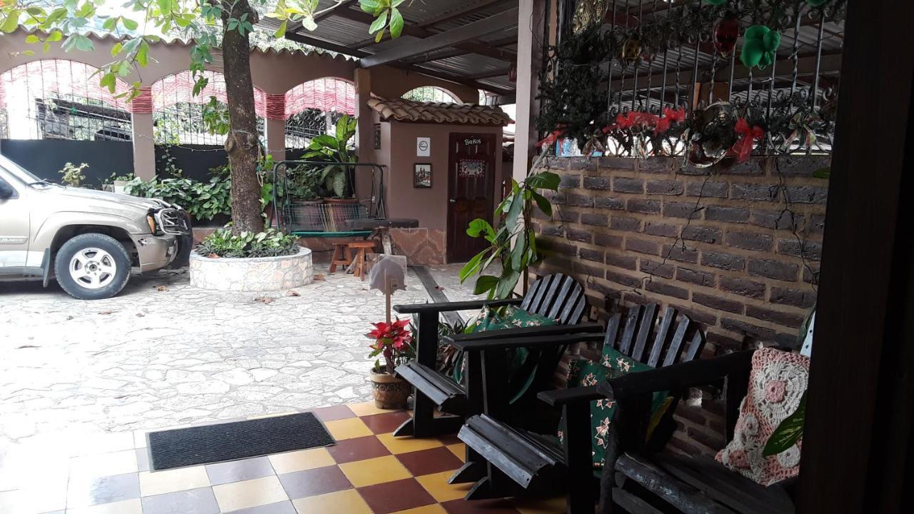 Hotel El Almendro Copán Buitenkant foto